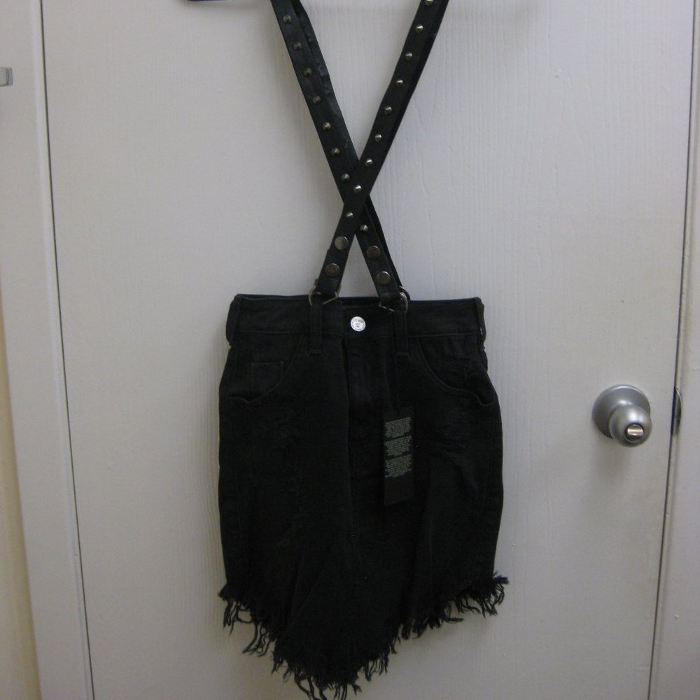 NWT Guess black denim studded suspenders skirt 25 - Picture 7 of 13